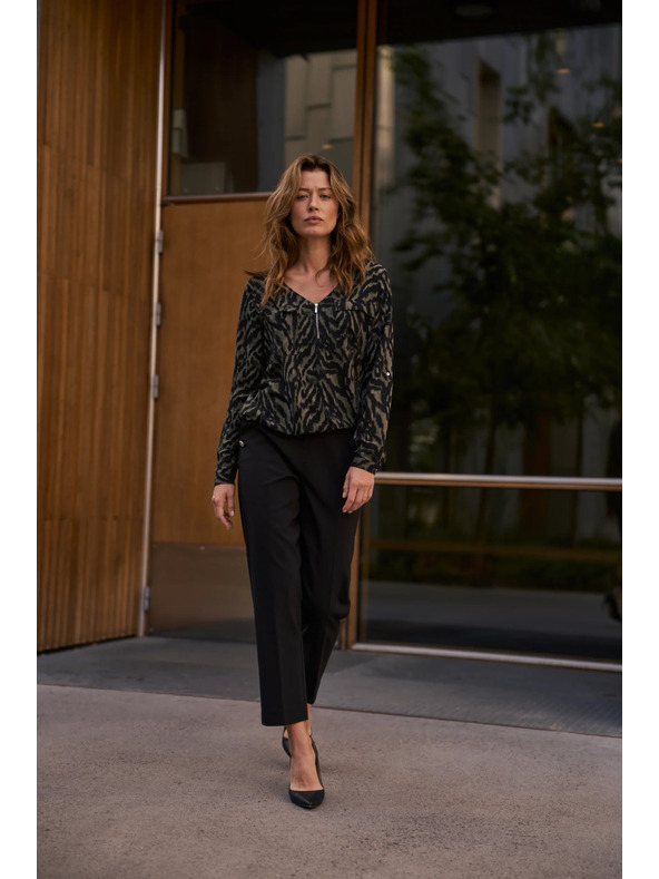 Moodo Črne cigaretne hlače Moodo