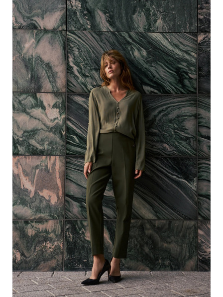 Moodo Temno olivne cigaretne hlače Moodo