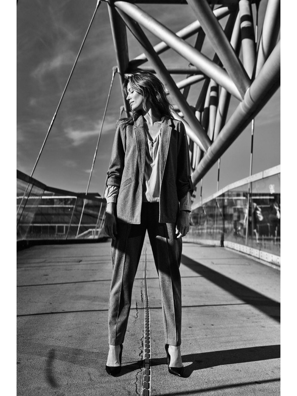 Moodo Sive cigaretne hlače Moodo