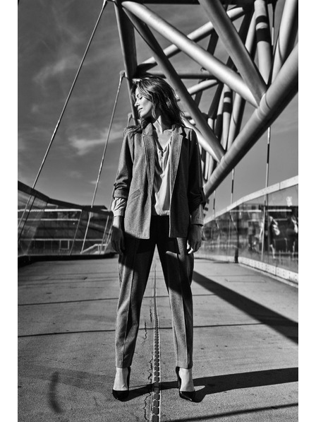 Moodo Sive cigaretne hlače Moodo