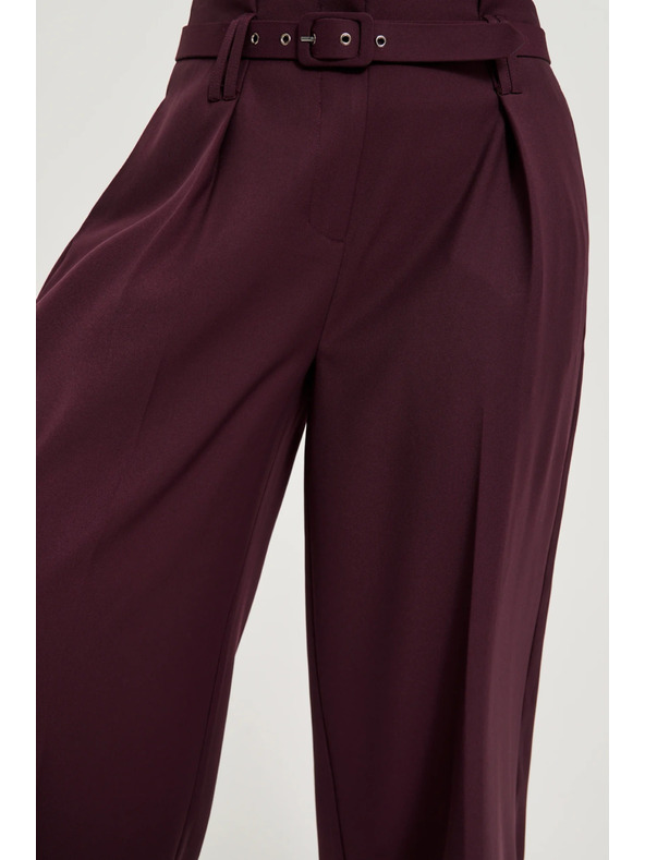 Moodo Vinsko rdeče hlače s strukturo in pasom Moodo