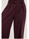Moodo Vinsko rdeče hlače s strukturo in pasom Moodo