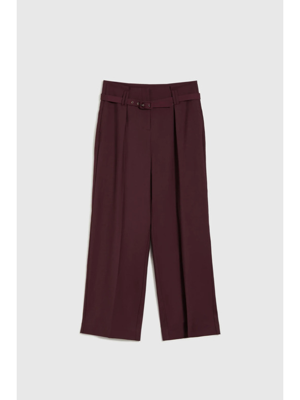Moodo Vinsko rdeče hlače s strukturo in pasom Moodo