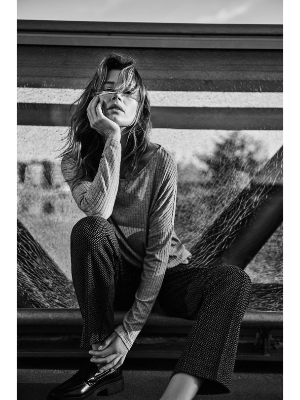 Moodo Grafitne hlače z vzorcem ribje kosti Moodo