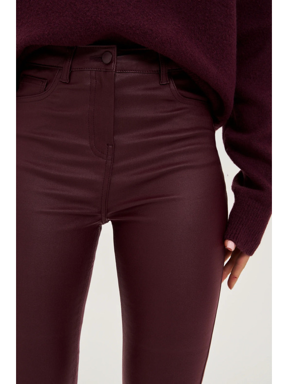 Moodo Voskane hlače vinsko rdeče Moodo
