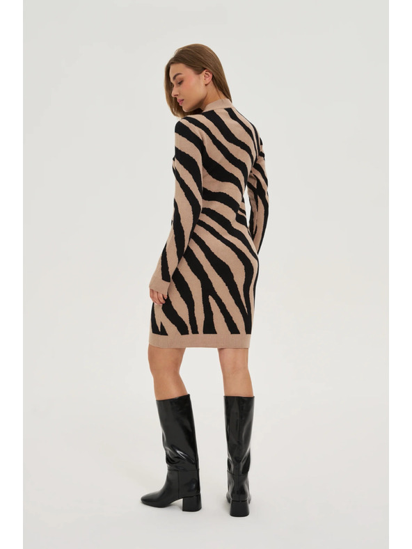 Moodo Oprijete bež obleke Moodo