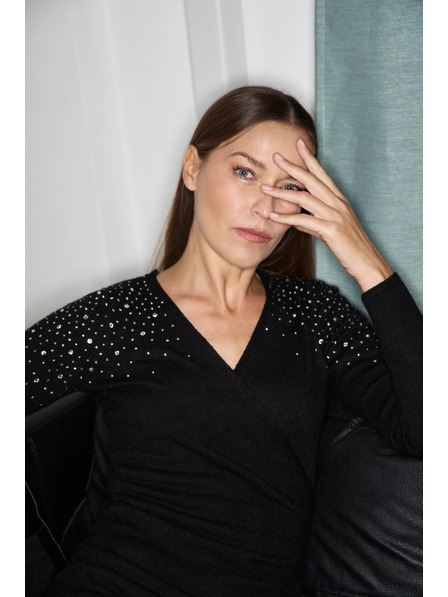 Moodo Oprijete črne obleke z okraskom Moodo