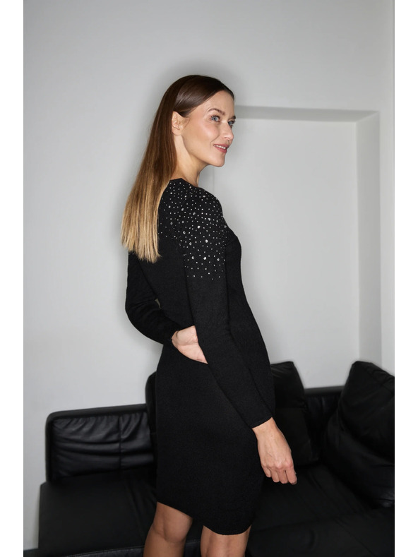 Moodo Oprijete črne obleke z okraskom Moodo