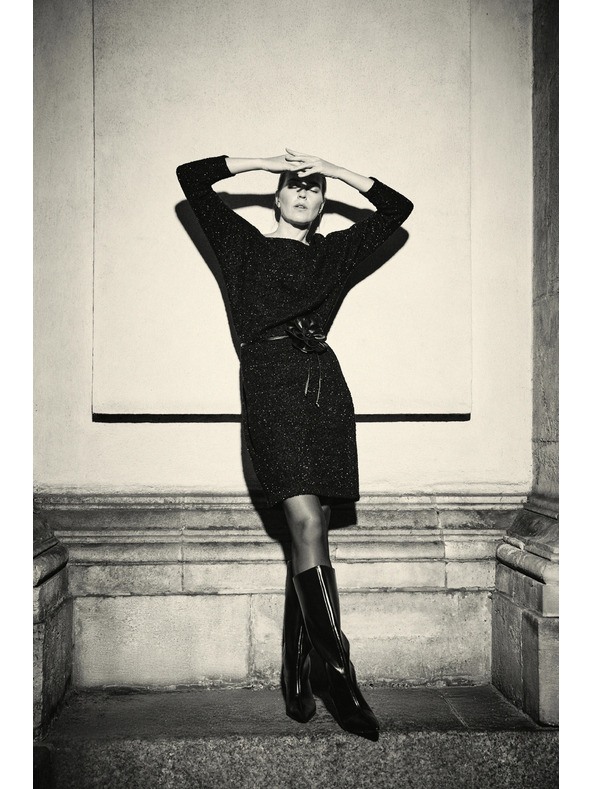 Moodo Črne obleke okrašene z bleščečo nitjo Moodo