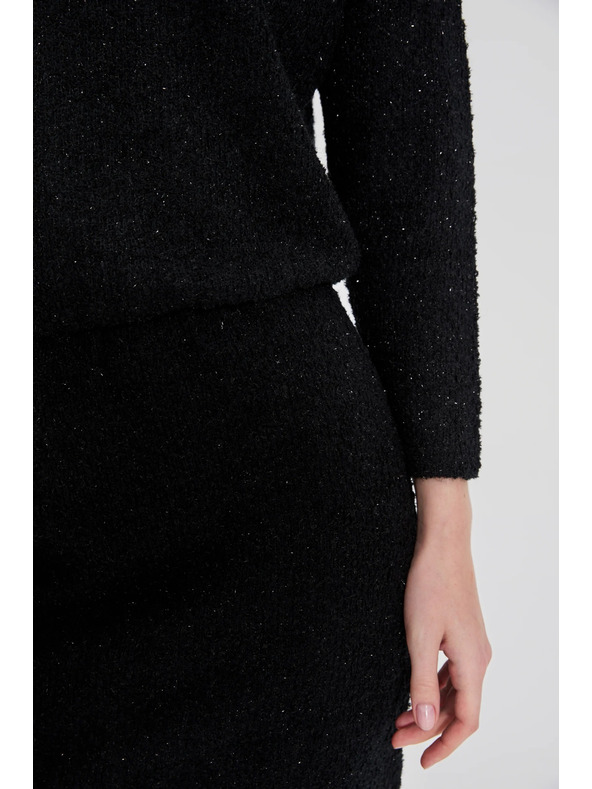 Moodo Črne obleke okrašene z bleščečo nitjo Moodo