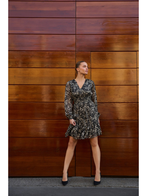 Moodo Vzorčaste obleke z izrezom črne Moodo