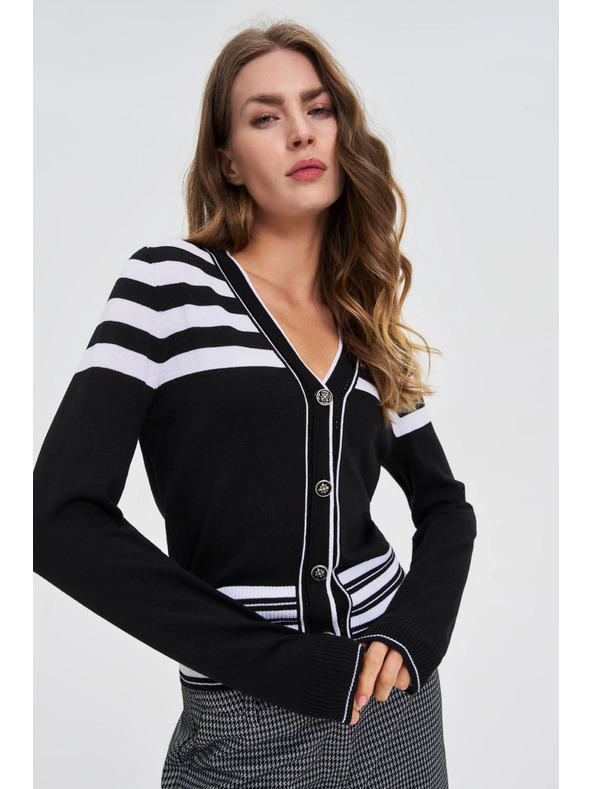 Moodo Pulover z okrasnimi gumbi črn Moodo