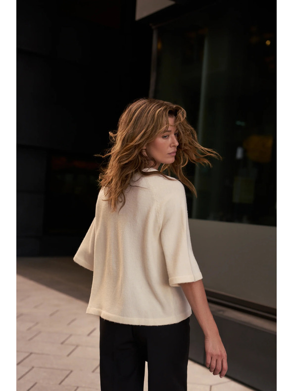 Moodo Bež pulover s kratkimi rokavi Moodo