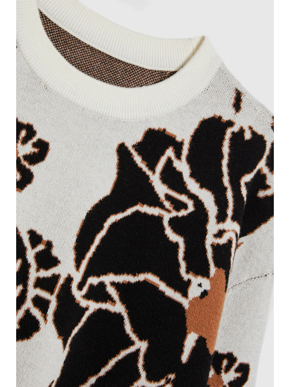 Moodo Béžasti pulover s cvetovi Moodo