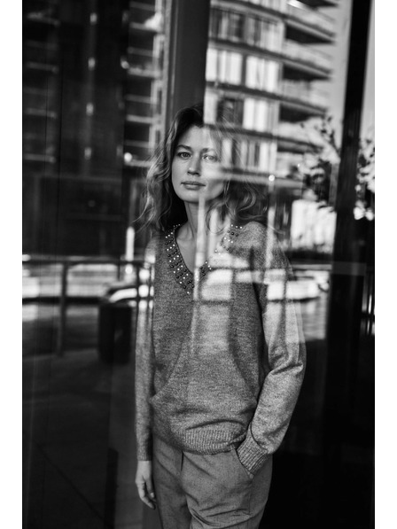 Moodo Rjav pulover z okrasnim izrezom Moodo