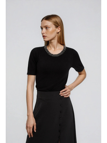 Moodo Črn pulover z okrasnim izrezom Moodo