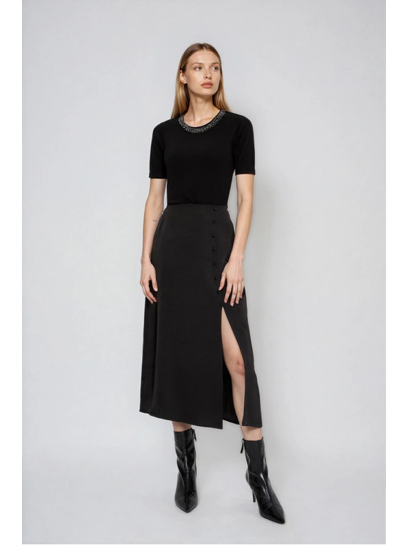 Moodo Črn pulover z okrasnim izrezom Moodo