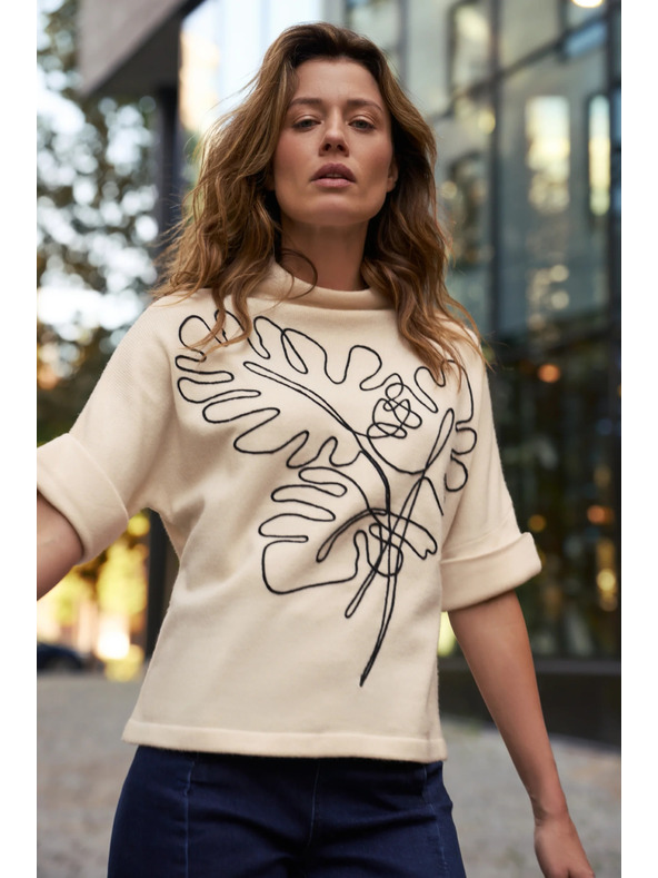 Moodo Bež pulover z aplikacijo in kratkimi rokavi Moodo