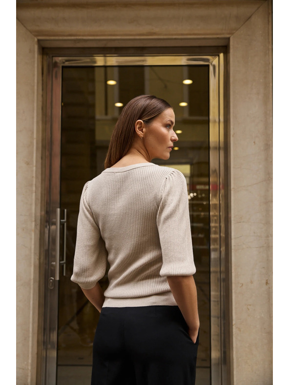 Moodo Rebrast bež pulover z napihnjeni rokavi Moodo