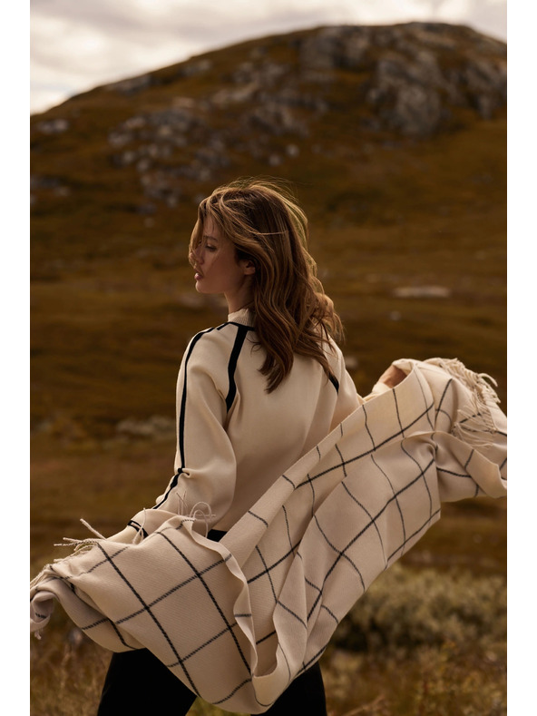 Moodo Šal v kockah bela Moodo