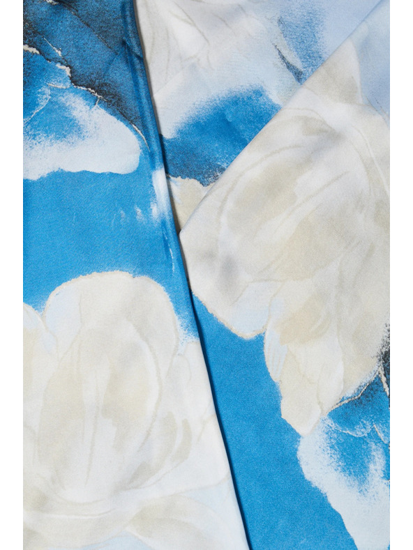 Moodo Šal s cvetličnim vzorcem svetlo modre barve Moodo