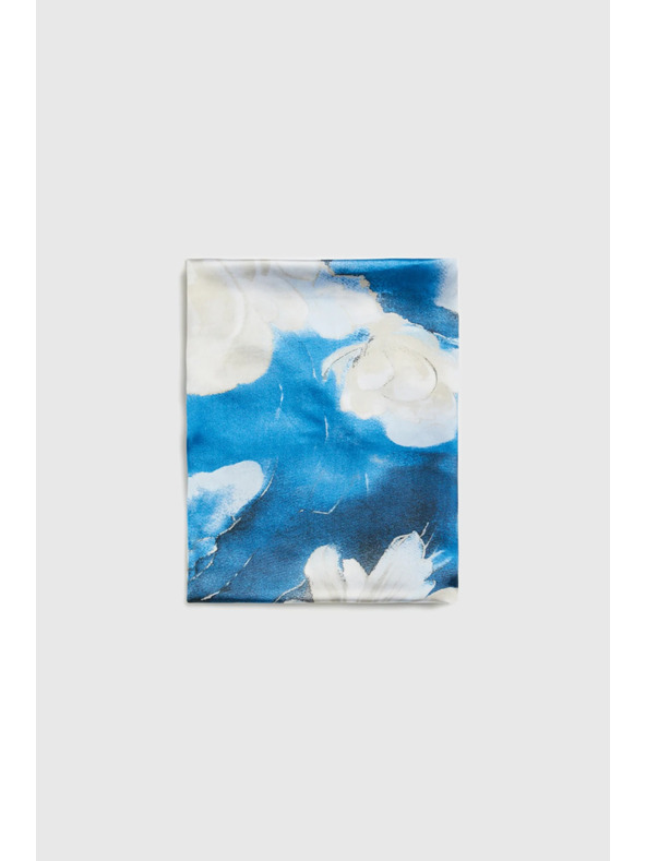 Moodo Šal s cvetličnim vzorcem svetlo modre barve Moodo