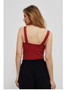 Moodo Rebrast top na širokih naramnicah rubinaste barve Moodo