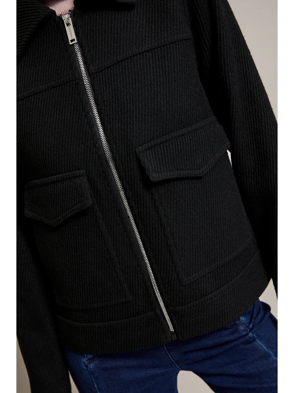 Moodo Črna jakna z velikimi žepi Moodo