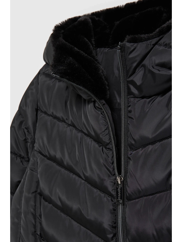 Moodo Prešita jakna s kapuco in zapenjljivimi žepi črna Moodo