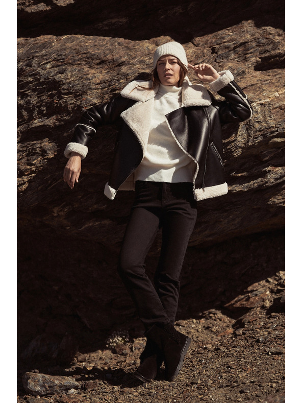 Moodo Črne kavbojke z ravnimi hlačnicami Moodo