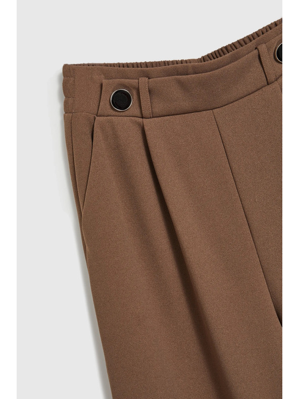 Moodo Bež hlače s širokim hlačnicami in gumbi Moodo