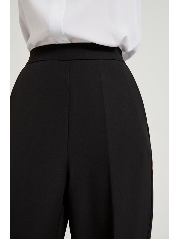 Moodo Formalne črne hlače z gubljenimi hlačnicami Moodo