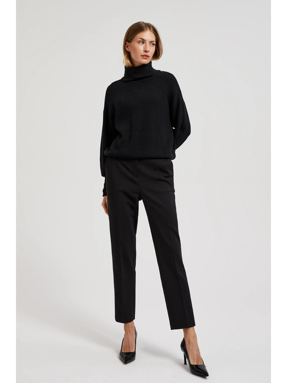 Moodo Elegantne črne hlače z gubo Moodo