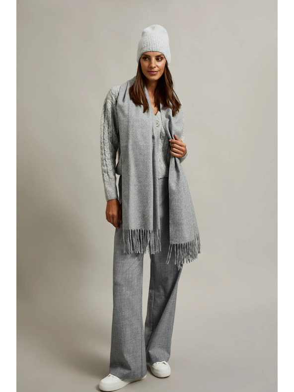Moodo Gladka svetlo siva šala z resicami Moodo