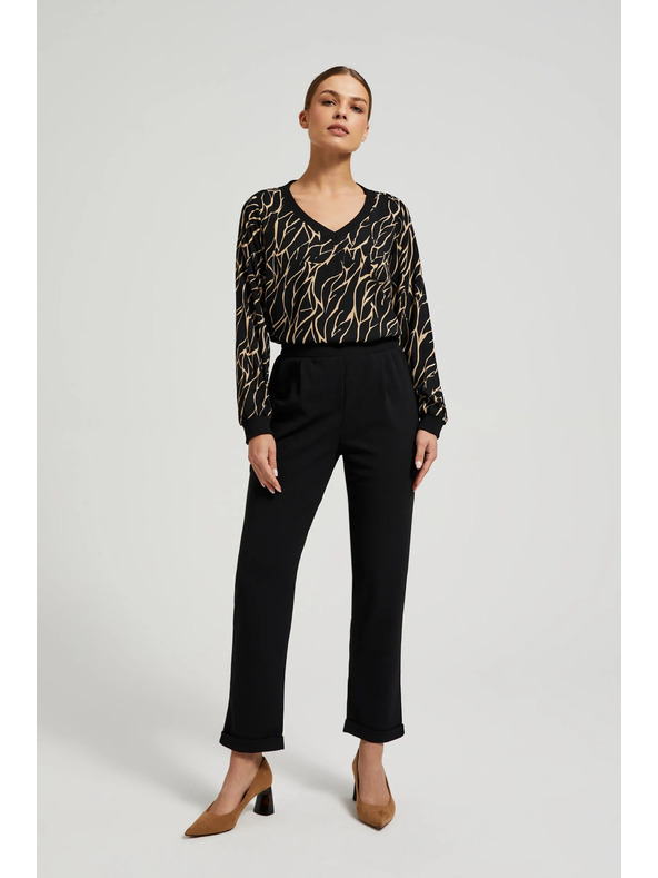 Moodo Viskozna srajca z V-izrezom črna Moodo