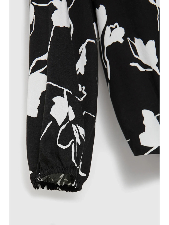 Moodo Črna srajca s cvetnim tiskom Moodo