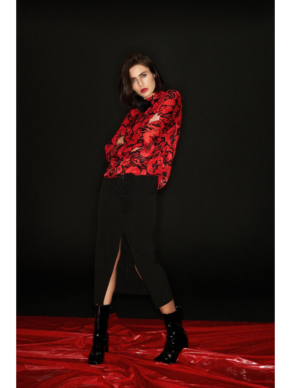 Moodo Črna srajca Moodo s cvetličnim vzorcem in širokimi rokavi