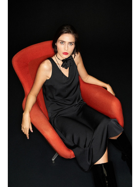 Moodo Gladka srajca z V-izrezom črna Moodo