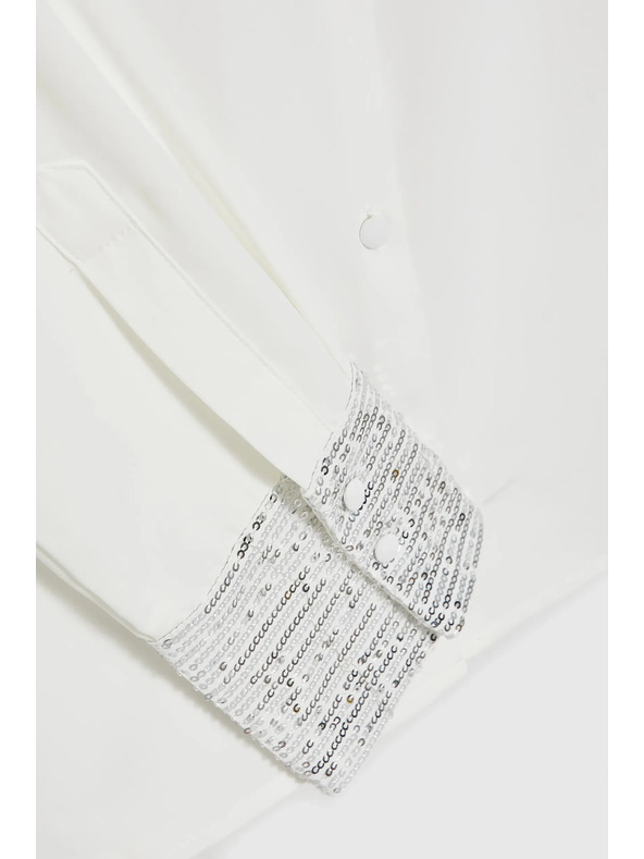 Moodo Bela srajca s bleščicami na manšetah Moodo