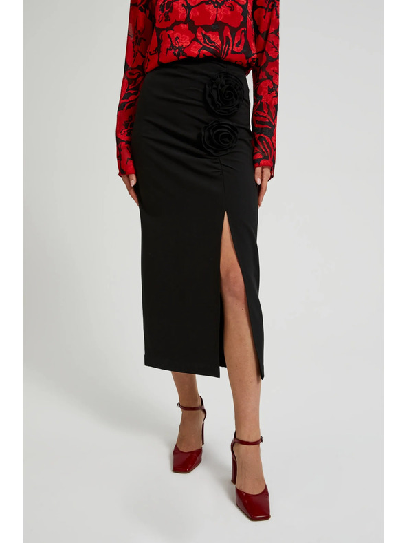 Moodo Črna krila z okrasno rožo in razporkom Moodo