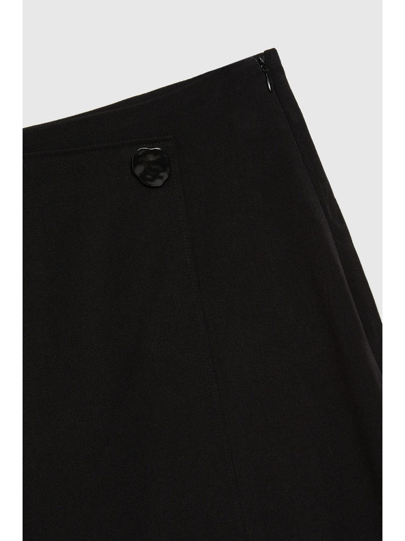 Moodo Svinčena krila z okrasnim gumbom črna Moodo