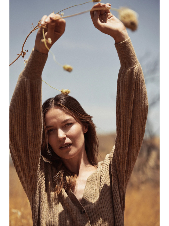 Moodo Bež kardigan na gumbe z napihnjenim rokavi Moodo