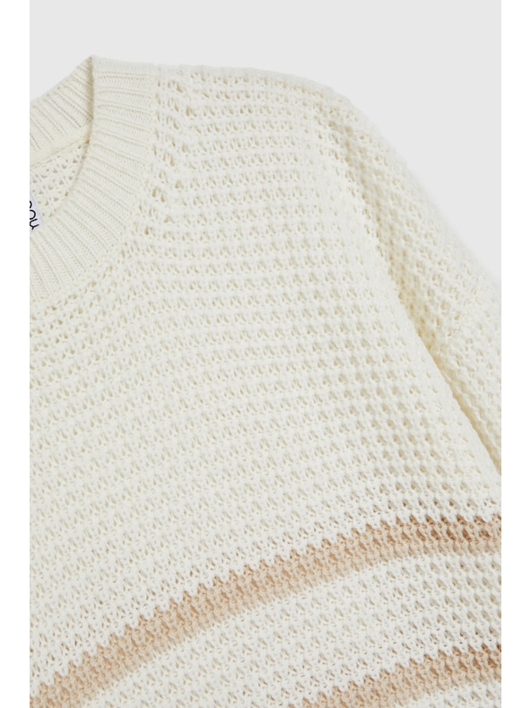 Moodo Bež pulover s črtami in okroglim izrezom Moodo