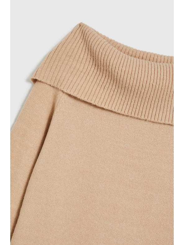 Moodo Bežen pulover z zavihnjenim izrezom Moodo