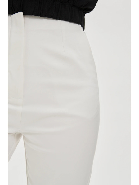 Moodo Bele ribe hlače Moodo