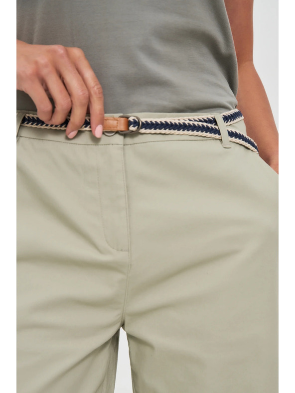 Moodo Bombažne kratke hlače z pasom olivno zelene Moodo