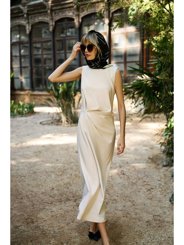 Moodo Belo-črni ženski vzorčasti šal Moodo