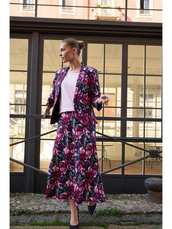 Moodo Krilo s cvetjem temno modre barve Moodo