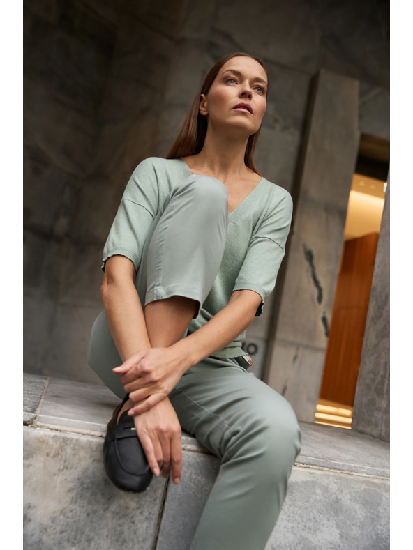 Moodo Bombažne hlače olivne barve Moodo