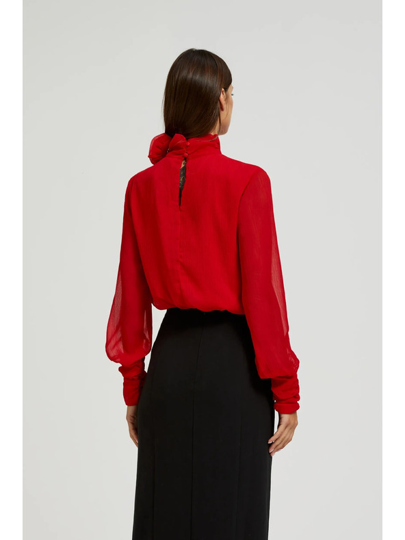 Moodo Elegantna srajca z okrasno vrtnico rdeče barve Moodo